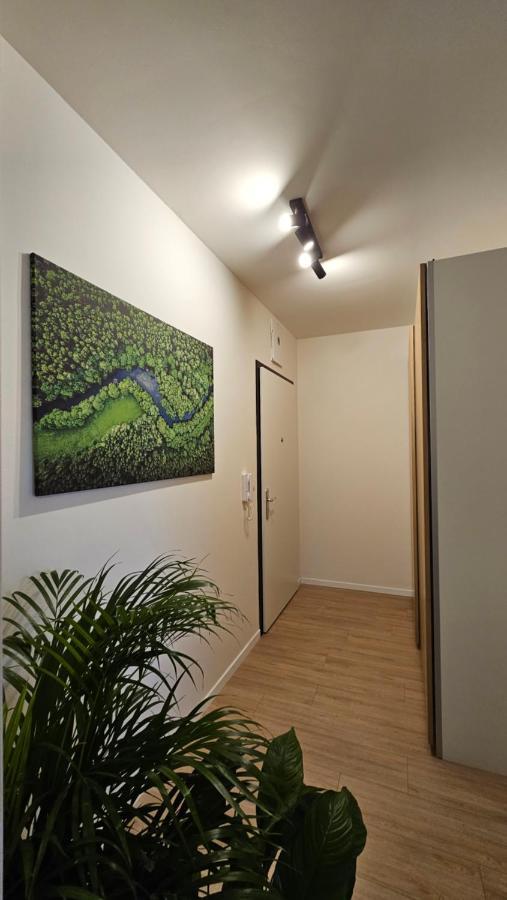 ברטיסלאבה 2 Room Apartment With Terrace, New Building, 413 מראה חיצוני תמונה
