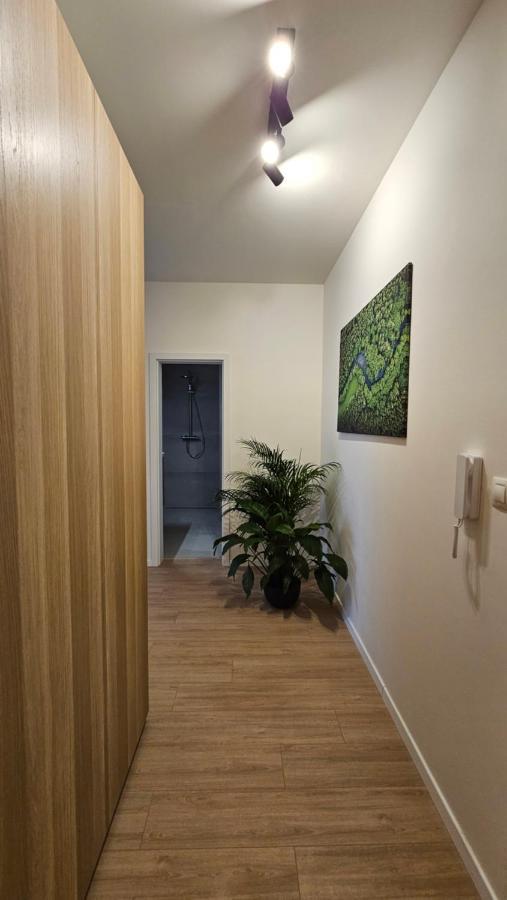 ברטיסלאבה 2 Room Apartment With Terrace, New Building, 413 מראה חיצוני תמונה