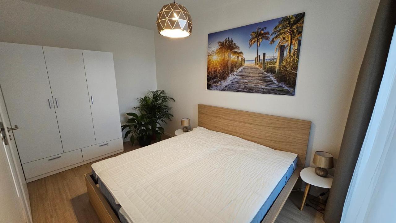 ברטיסלאבה 2 Room Apartment With Terrace, New Building, 413 מראה חיצוני תמונה